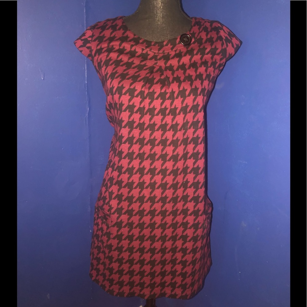 Maroon and Black Capped Sleeve Dress